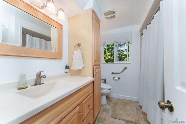 81 Groveland Drive, Marion Township, MI 48843