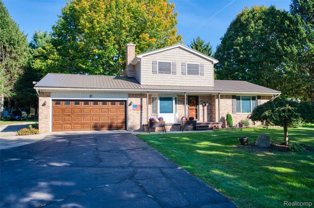 81 Groveland Drive, Marion Township, MI 48843