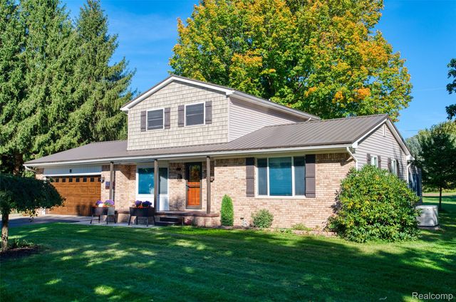 81 Groveland Drive, Marion Township, MI 48843