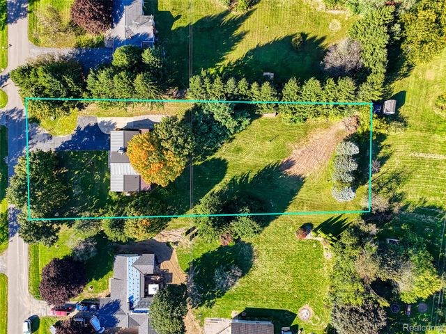 81 Groveland Drive, Marion Township, MI 48843