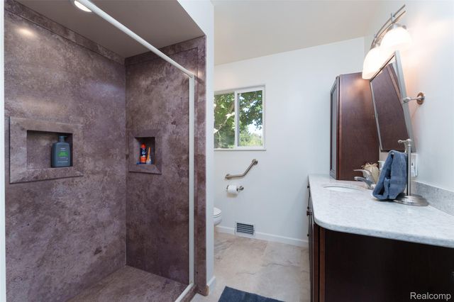 81 Groveland Drive, Marion Township, MI 48843