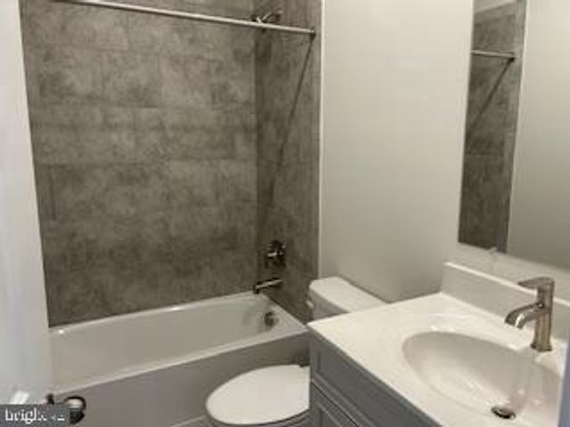 5373 CANYONLANDS ST, White Plains, MD 20695