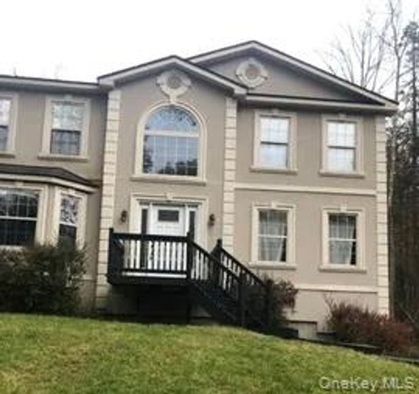 6 Cardiff Lane, Rock Hill, NY 12775
