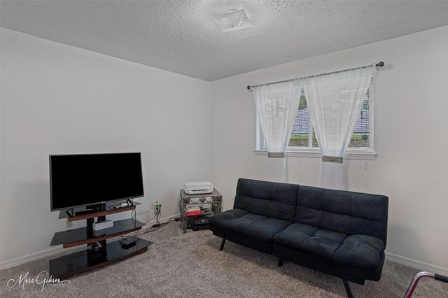 2032 N Kirkwood Drive, Shreveport, LA 71118