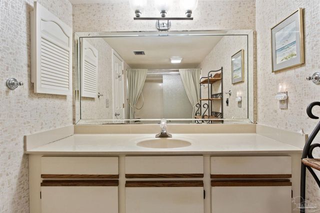 14100 River Rd 133, Pensacola, FL 32507