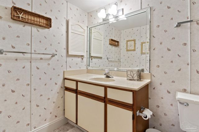 14100 River Rd 133, Pensacola, FL 32507