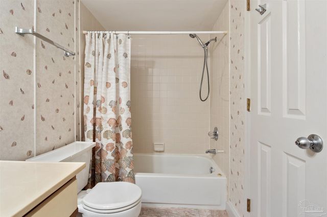 14100 River Rd 133, Pensacola, FL 32507