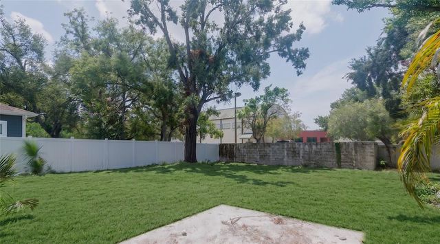 4220 W UNION STREET, Tampa, FL 33607