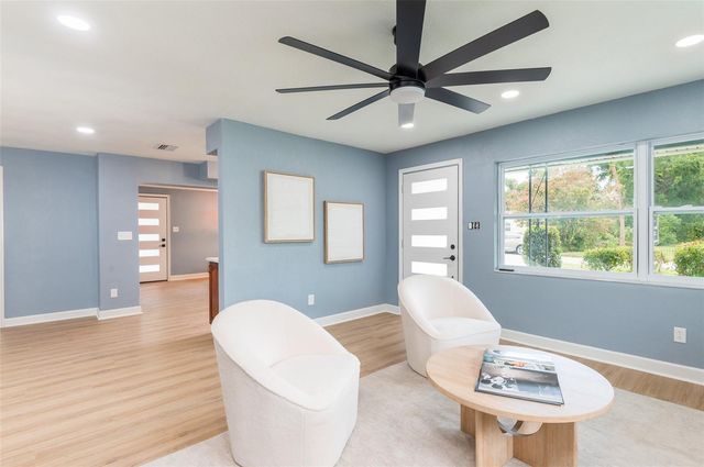 4220 W UNION STREET, Tampa, FL 33607