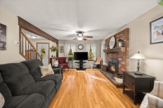 4 Winslow Way, Freetown, MA 02717