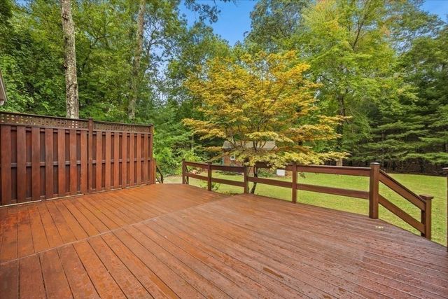 4 Winslow Way, Freetown, MA 02717