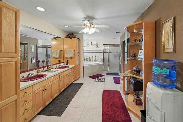 3061 ALT 19, Palm Harbor, FL 34683
