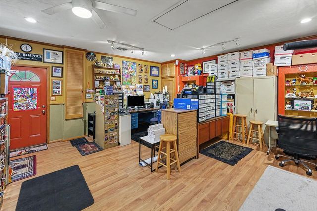 3061 ALT 19, Palm Harbor, FL 34683