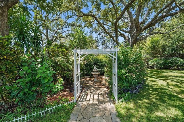 3061 ALT 19, Palm Harbor, FL 34683