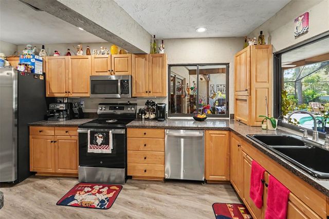 3061 ALT 19, Palm Harbor, FL 34683