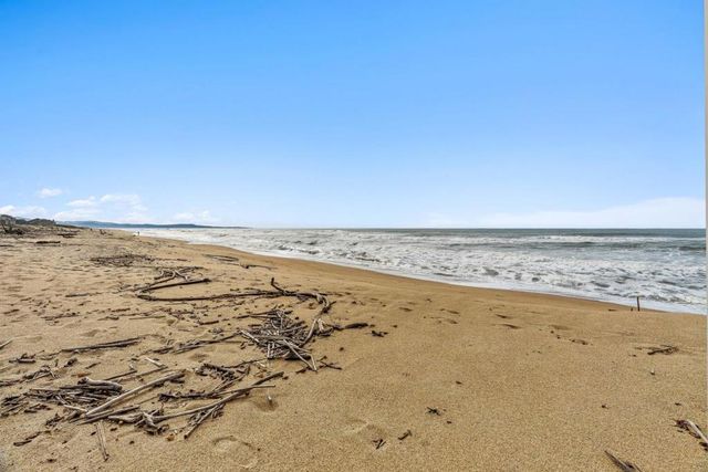 262 Monterey Dunes Way, Moss Landing, CA 95039