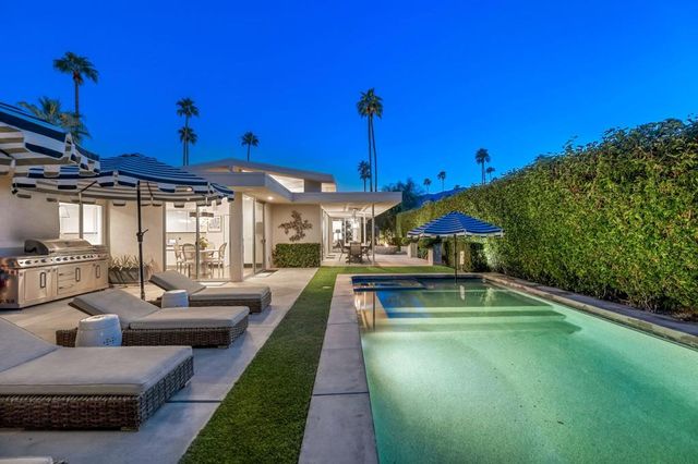 2015 S Toledo Avenue, Palm Springs, CA 92264