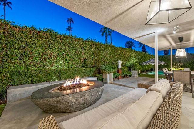 2015 S Toledo Avenue, Palm Springs, CA 92264