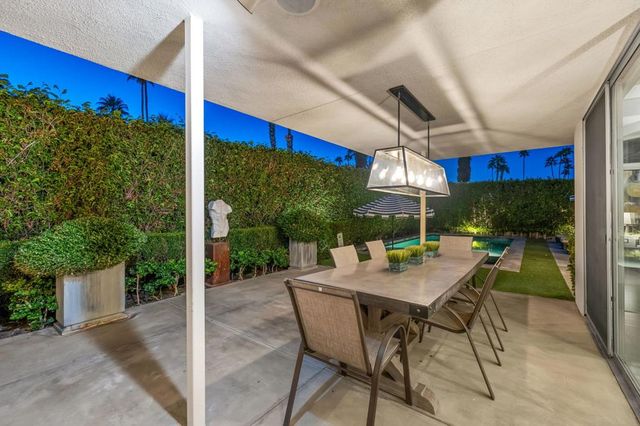 2015 S Toledo Avenue, Palm Springs, CA 92264