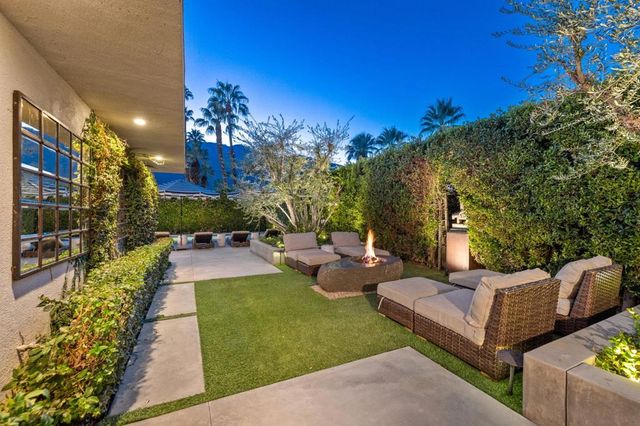 2015 S Toledo Avenue, Palm Springs, CA 92264