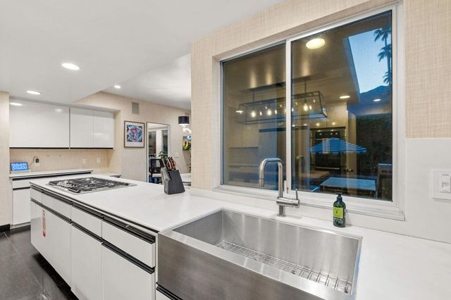 2015 S Toledo Avenue, Palm Springs, CA 92264