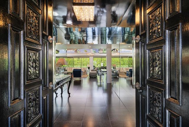 2015 S Toledo Avenue, Palm Springs, CA 92264