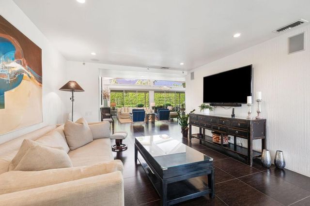 2015 S Toledo Avenue, Palm Springs, CA 92264