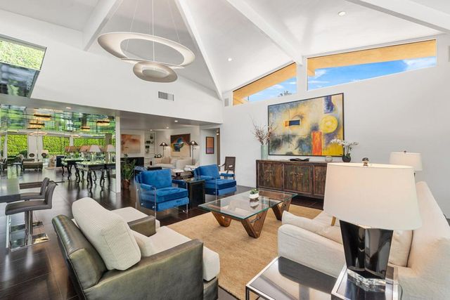 2015 S Toledo Avenue, Palm Springs, CA 92264