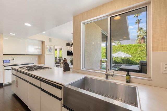 2015 S Toledo Avenue, Palm Springs, CA 92264