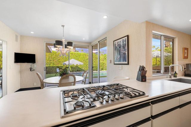 2015 S Toledo Avenue, Palm Springs, CA 92264