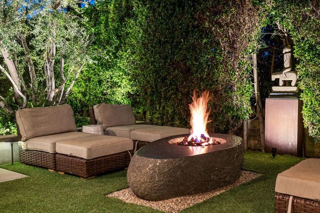 2015 S Toledo Avenue, Palm Springs, CA 92264