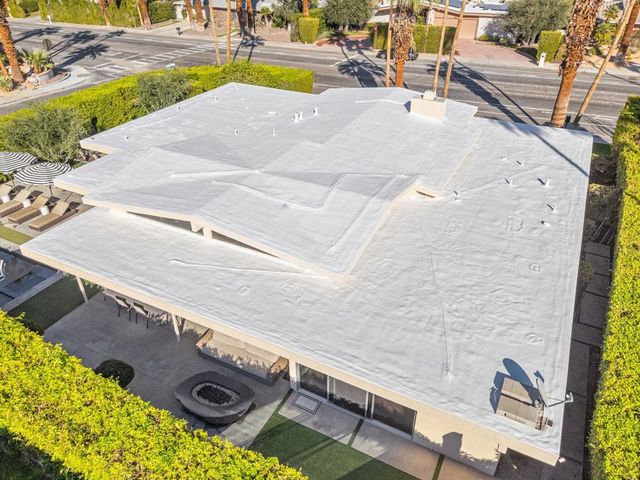 2015 S Toledo Avenue, Palm Springs, CA 92264