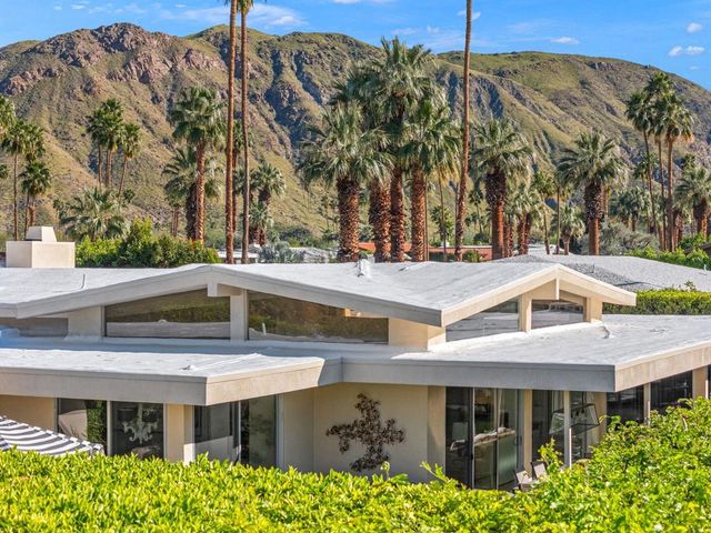 2015 S Toledo Avenue, Palm Springs, CA 92264