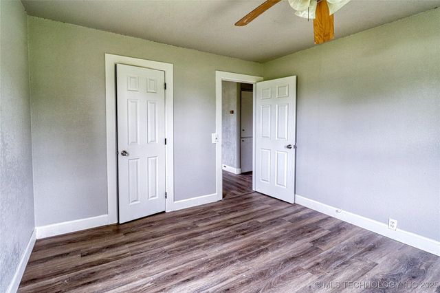 12652 W 270 Highway, Mcalester, OK 74501