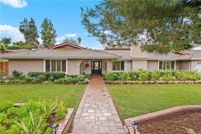 1562 Wyndham Court, Santa Ana, CA 92705