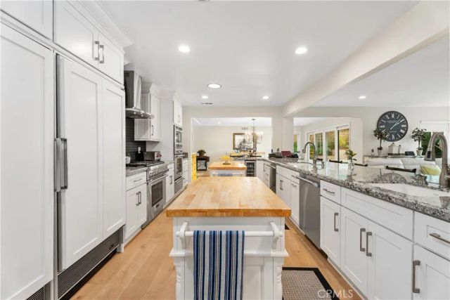 1562 Wyndham Court, Santa Ana, CA 92705