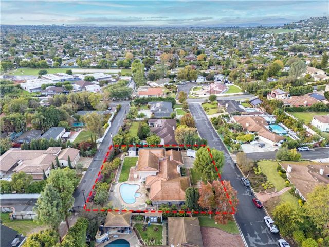 1562 Wyndham Court, Santa Ana, CA 92705