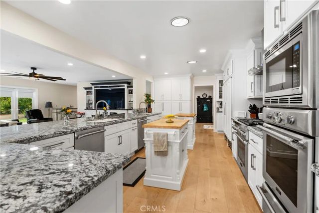 1562 Wyndham Court, Santa Ana, CA 92705