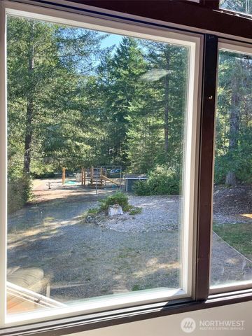 111 N Colony Surf Drive, Lilliwaup, WA 98555