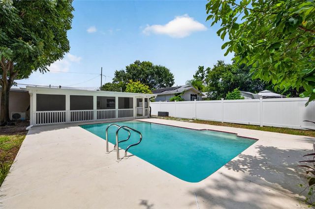 6172 59TH PLACE N, St Petersburg, FL 33709