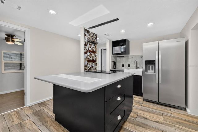 6172 59TH PLACE N, St Petersburg, FL 33709