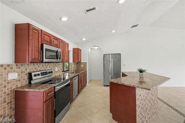 1416 SE 19th ST, Cape Coral, FL 33990