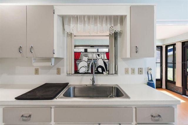 8556 SW 90TH LANE F, Ocala, FL 34481