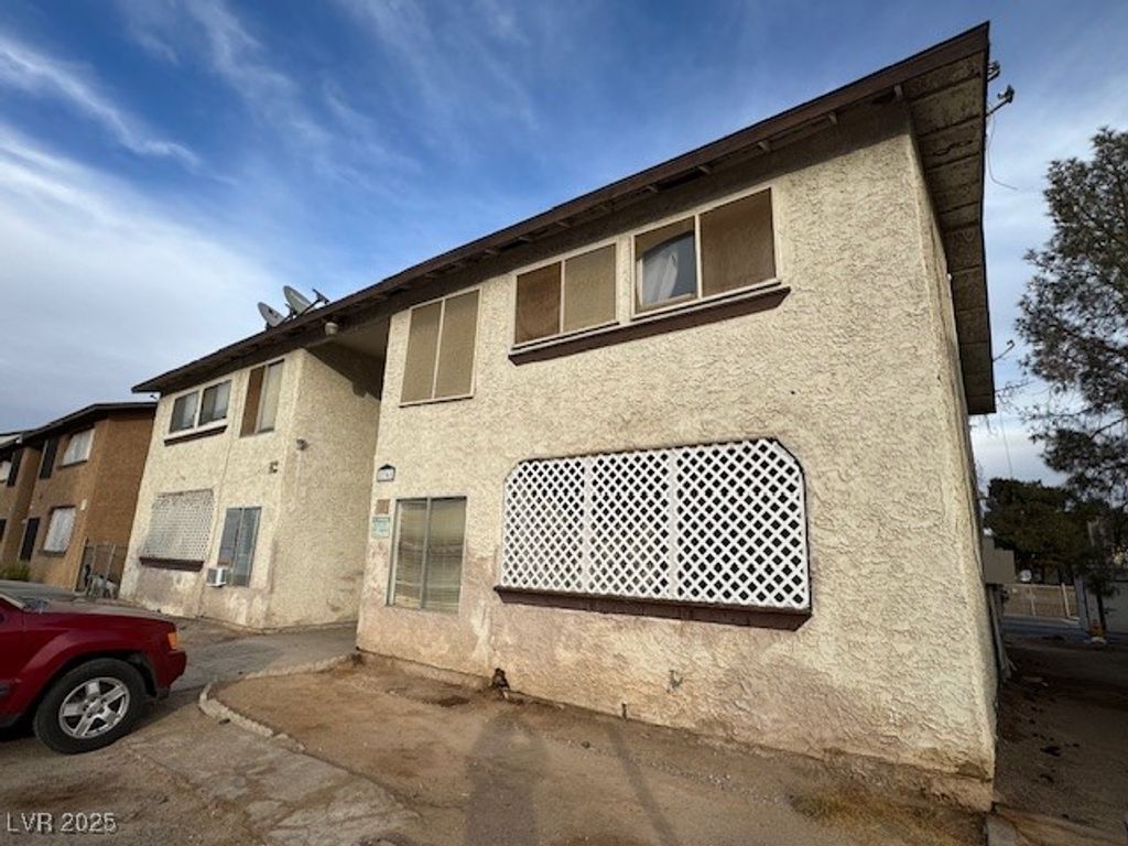 2761 Mountain Vista Street, Las Vegas, NV 89121