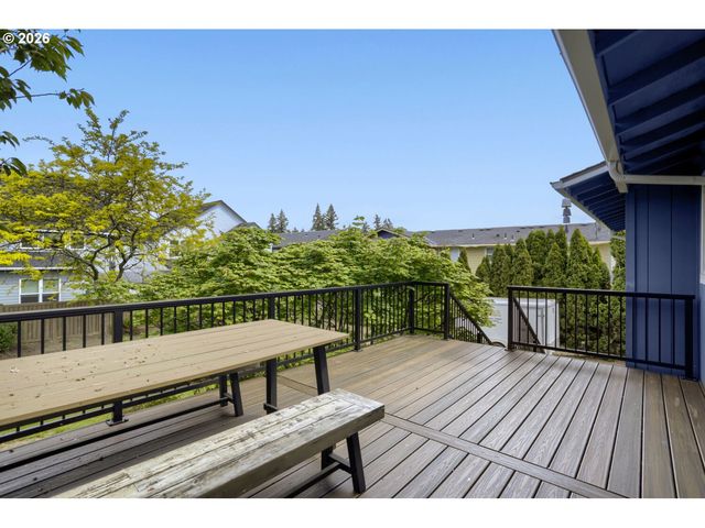 854 Ne 16TH Ave, Canby, OR 97013