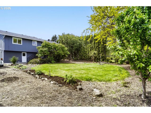 854 Ne 16TH Ave, Canby, OR 97013