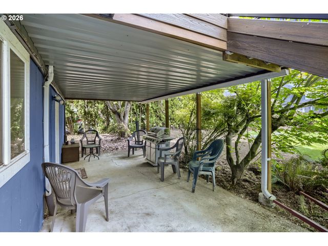854 Ne 16TH Ave, Canby, OR 97013