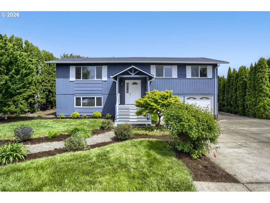 854 Ne 16TH Ave, Canby, OR 97013
