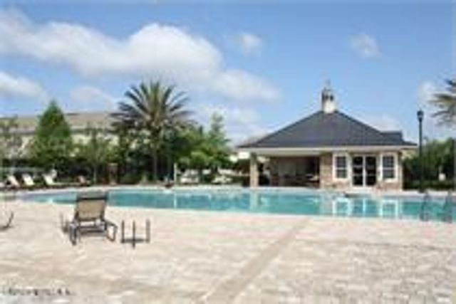 5811 PARKSTONE CROSSING Drive, Jacksonville, FL 32258
