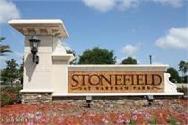 5811 PARKSTONE CROSSING Drive, Jacksonville, FL 32258